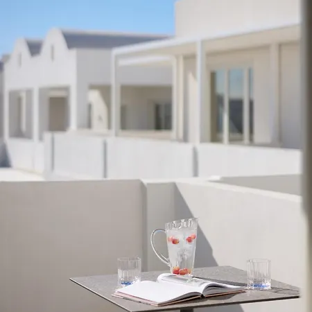 Santorini Heart & Szálloda