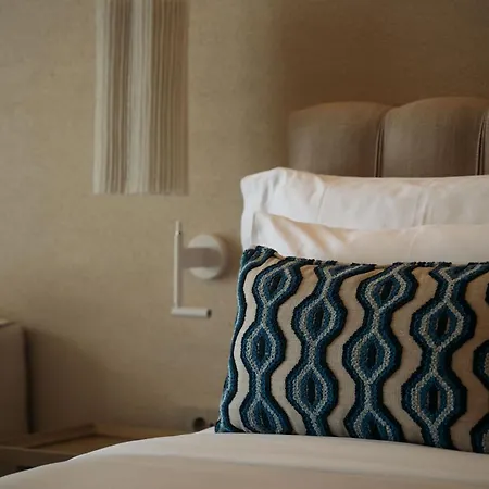 Santorini Heart & Hotel 5*