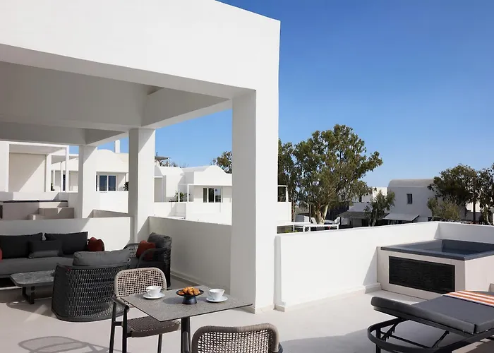 Santorini Heart & 5* Fira (Santorini)