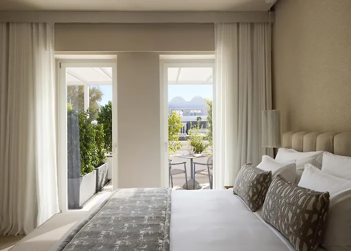 Santorini Heart & 5* Fira (Santorini)