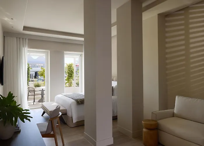 Santorini Heart & Hotell 5*