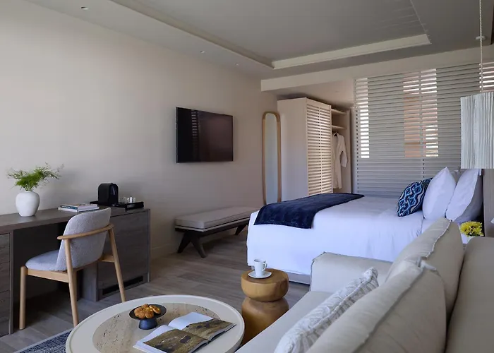 Santorini Heart & Hotell 5*