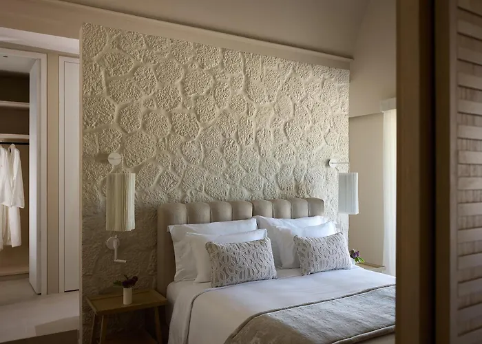 Santorini Heart & Hotell 5*