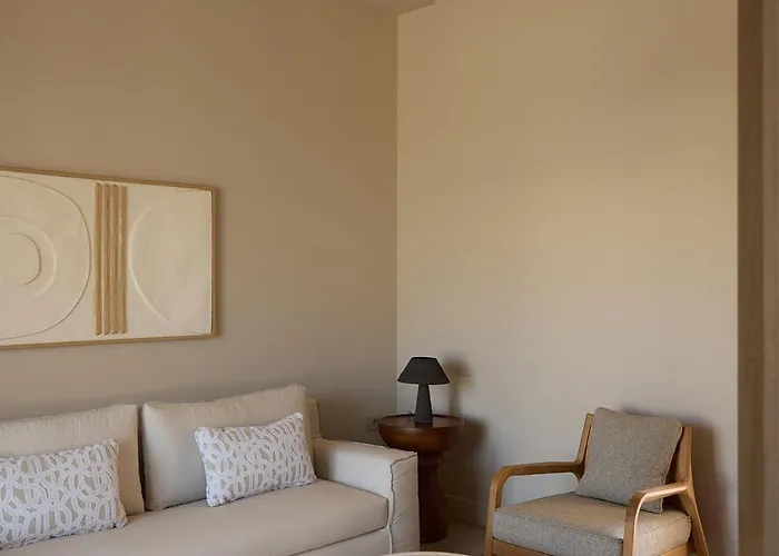 Santorini Heart & 5* Fira (Santorini)