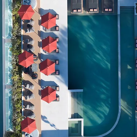 Santorini Heart & Hotel 5*