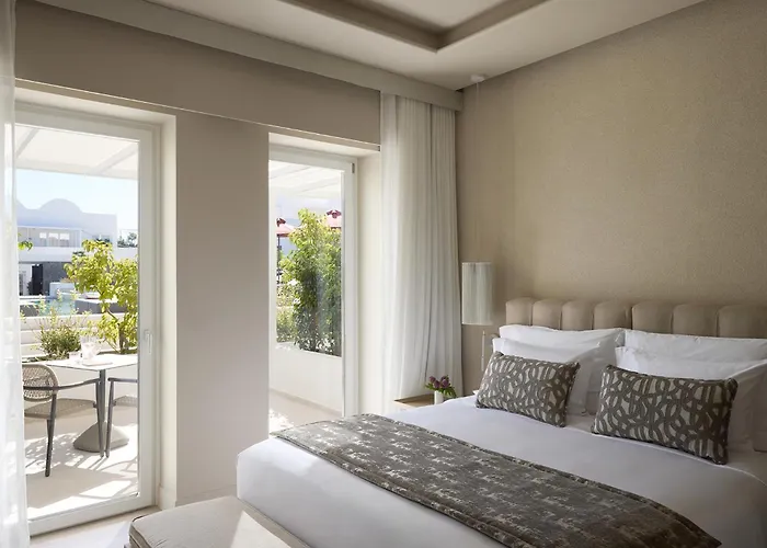 Hotel Santorini Heart &