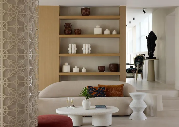 Santorini Heart & Hotel 5*