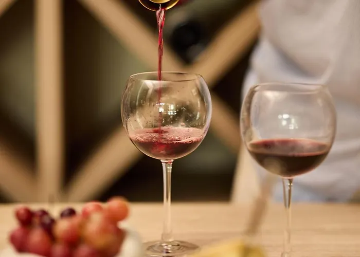 Santorini Heart & Hotel